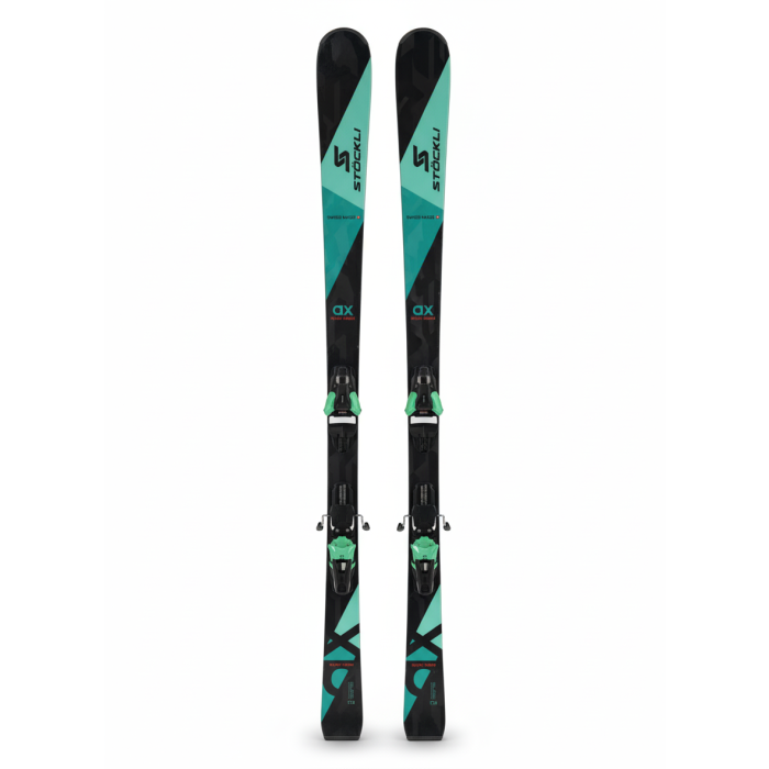 Esquíes Stöckli Montero AX con fijaciones, listos para la nieve.