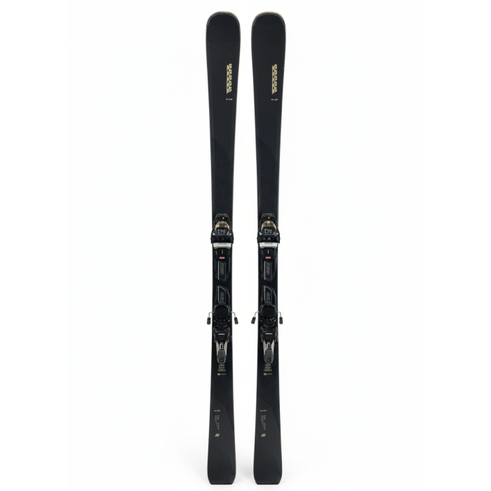 Esquíes K2 Blur 74W para mujer con fijaciones, listos para esquiar.