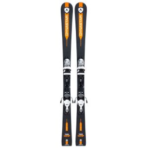 Esquíes Dynastar Team Comp con fijaciones montadas, listos para usar en la nieve.