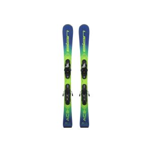 Esquíes Elan RC Ace 2024 con fijaciones montadas, listos para usar en la nieve.